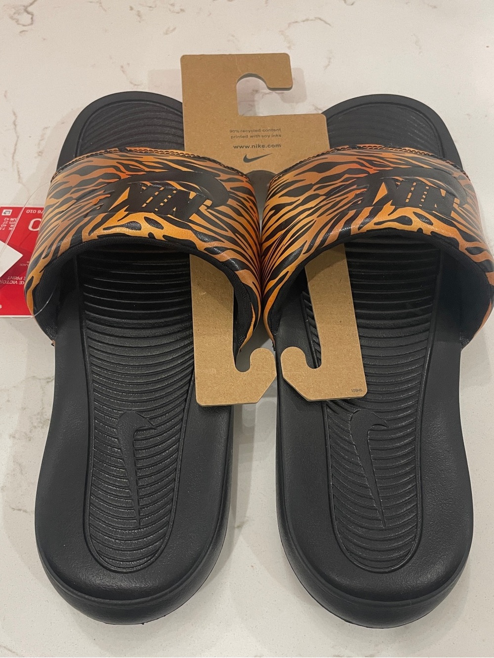 Women’s Nike Victori One Print Tiger Striped Slide Sandals Size 10 NWT - Picture 5 of 5